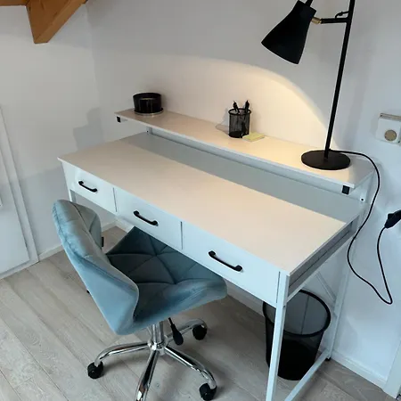 Spacy 3 Bedroom Sleeping Couch Work&travel Close To Heidelberg *